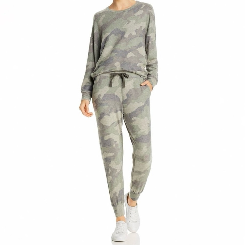 Sundry Camo Joggers - Picture 4 of 7
